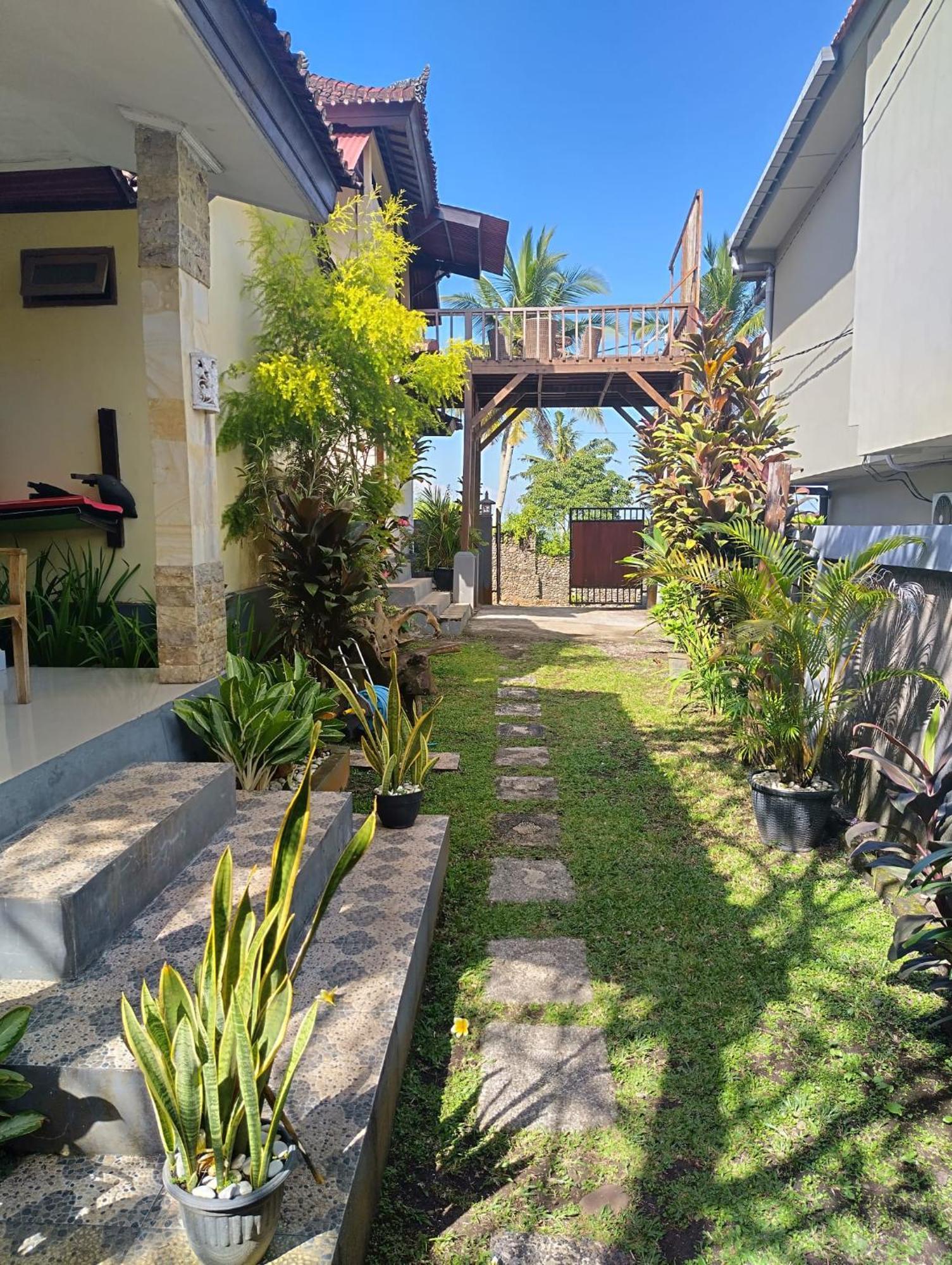 Kirra'S Beach House Pulukan Luaran gambar